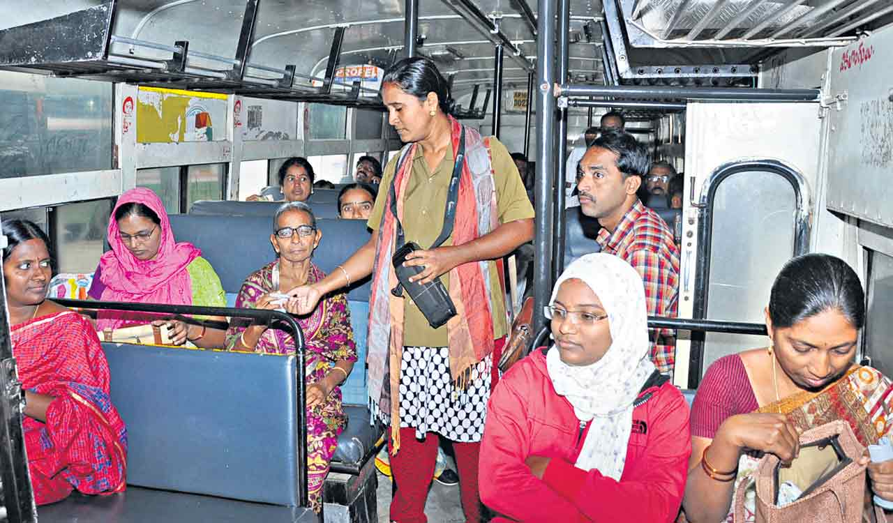 Karimnagar: Occupancy ratio rises in RTC buses, income declines with Maha Lakshmi scheme