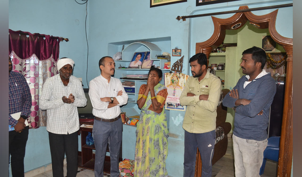 Siddipet Collector vows to support his gunman’s family