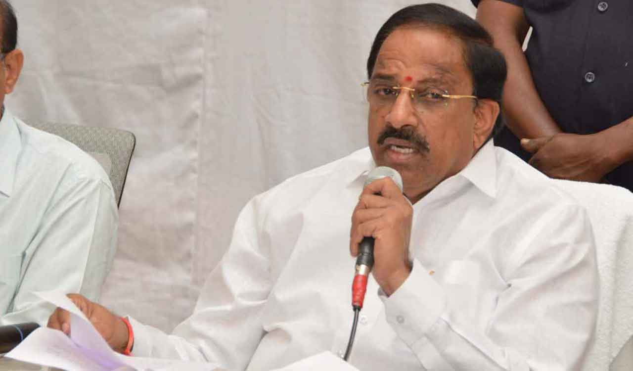 Telangana Agriculture Minister warns suppliers against spurious seeds