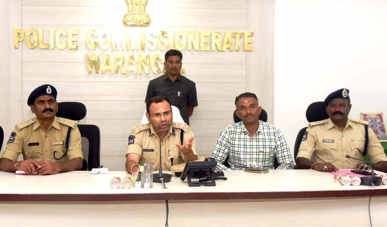 Warangal CP appreciates District Guards for their services