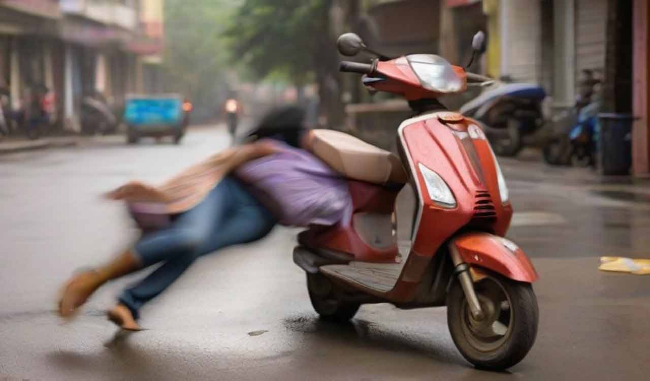 Woman skids off scooter; hotel booked in Hyderabad