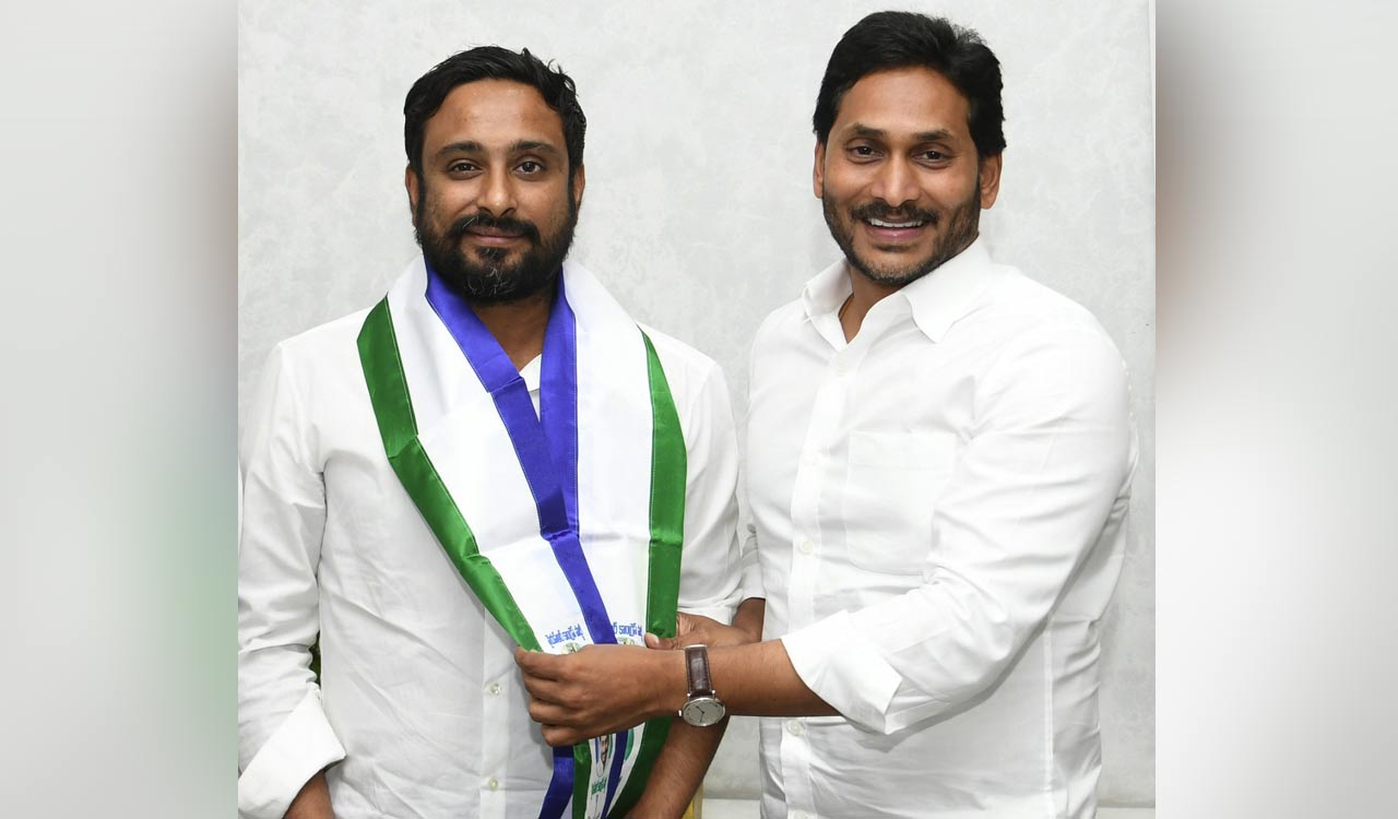 Former Indian cricketer Ambati Rayudu joins YSRCP in Andhra Pradesh