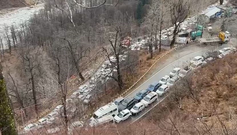 Video: Massive Traffic Jam Near Himachal's Atal Tunnel Ahead Of Christmas