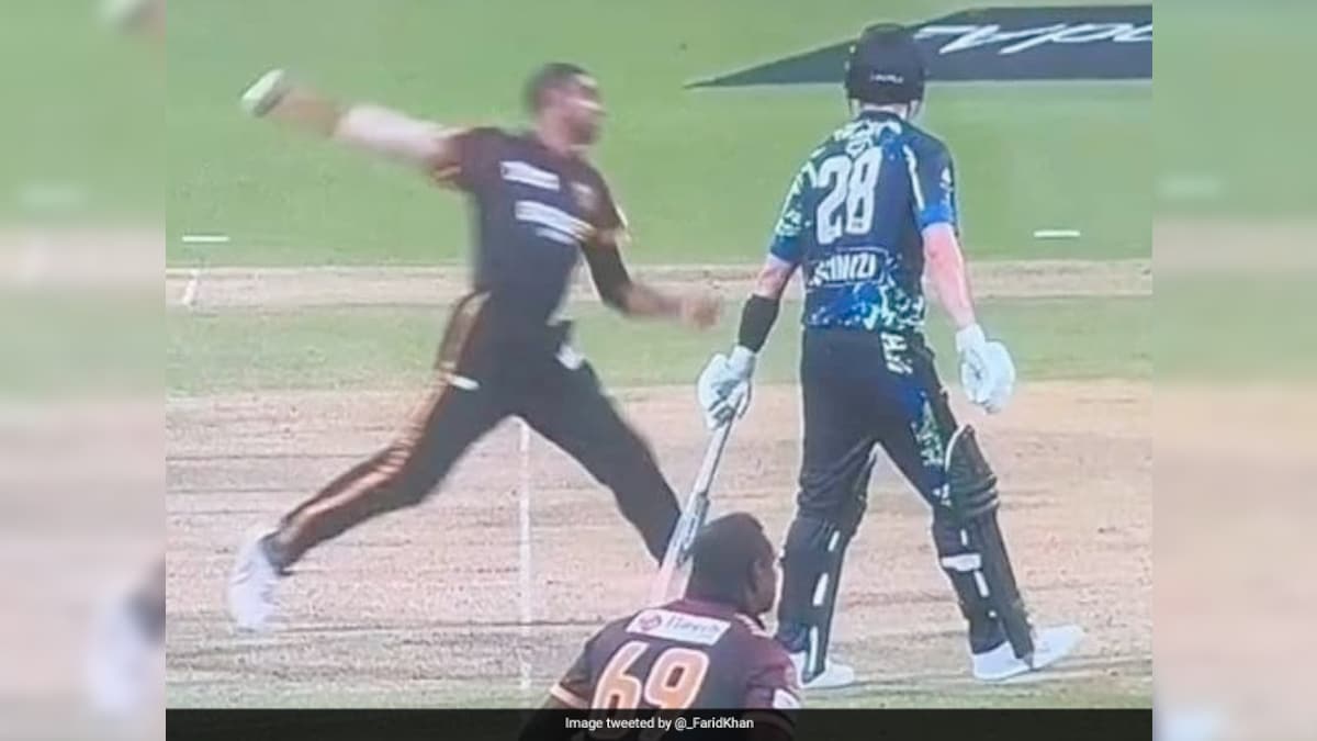 Watch: Bizarre No Ball In T10 League Leaves Social Media Stunned