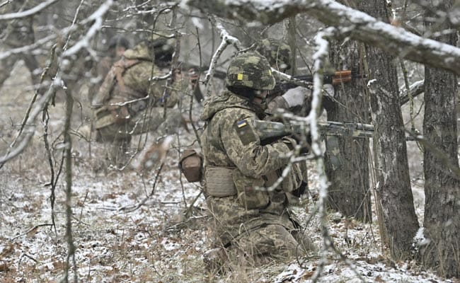 Russian Soldiers Execute Surrendered Ukrainian Troops, Probe Launched