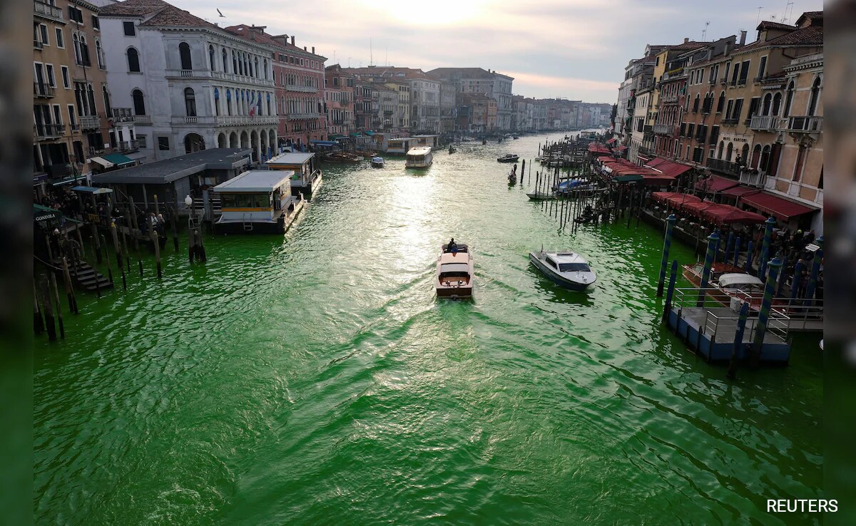 Climate Change Protesters Turn Venice's Grand Canal Green: In Pics