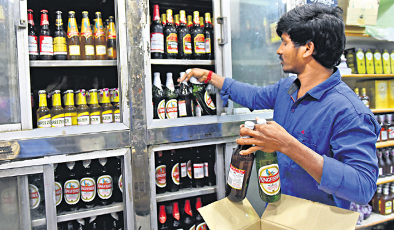 Andhra Pradesh: Chittoor Police seize worth Rs 2.8 lakhs liquor; three held