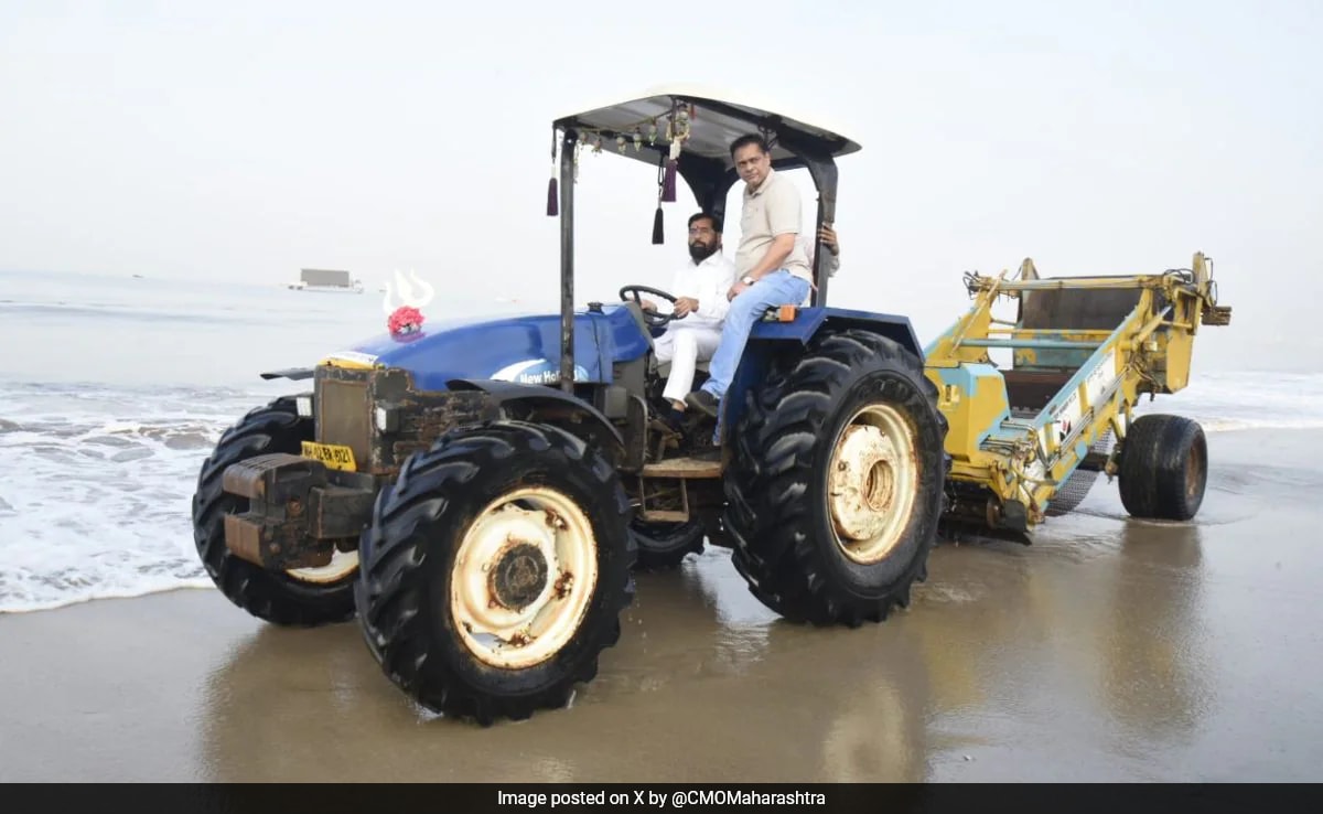 Watch: Eknath Shinde Joins Cleanliness Drive At Mumbai's Juhu Beach