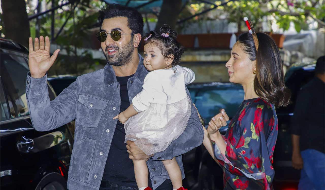 Ranbir and Alia jet off for New Year vacation with Raha