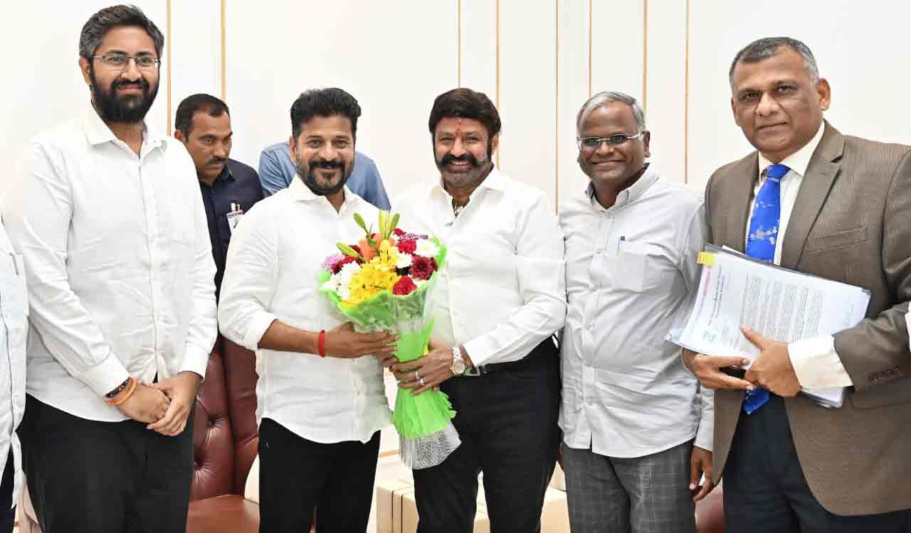 Hyderabad: Actor Balakrishna and PV Sindhu meet T’gana CM Revanth Reddy