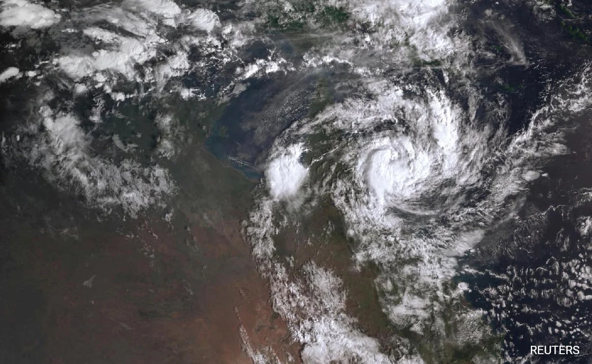 6 Dead, 3 Missing In Australia's Christmas Storms