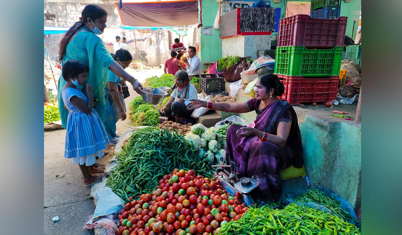 Prices of vegetables, lentils, commodities soar in Mancherial