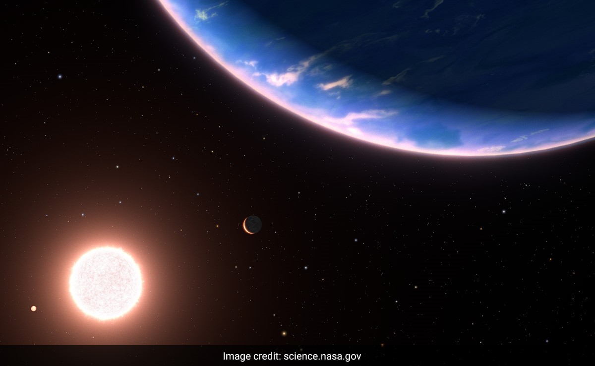 Water Vapour Found On Distant Exoplanet By NASA's Hubble Telescope