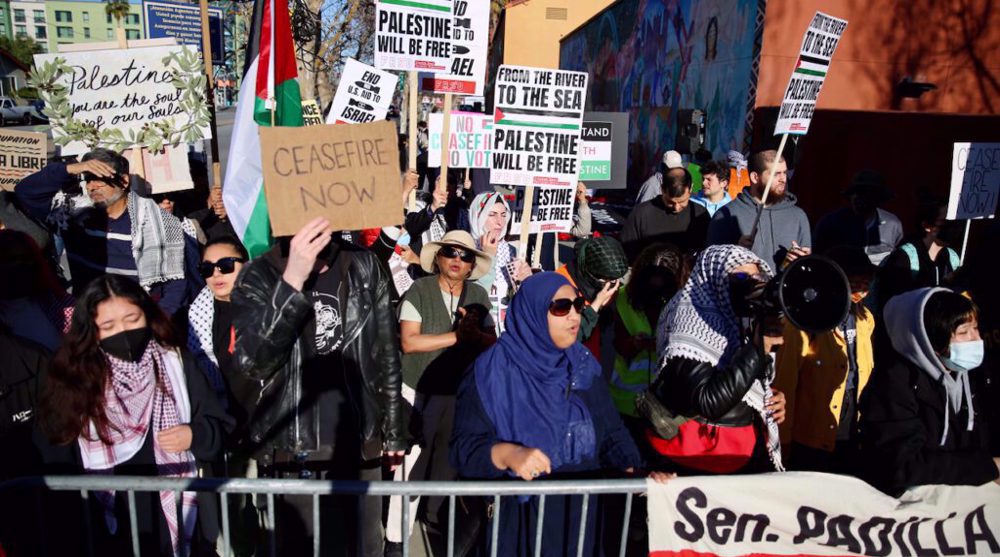 Gaza ceasefire protest interrupts US VP Harris speech in California