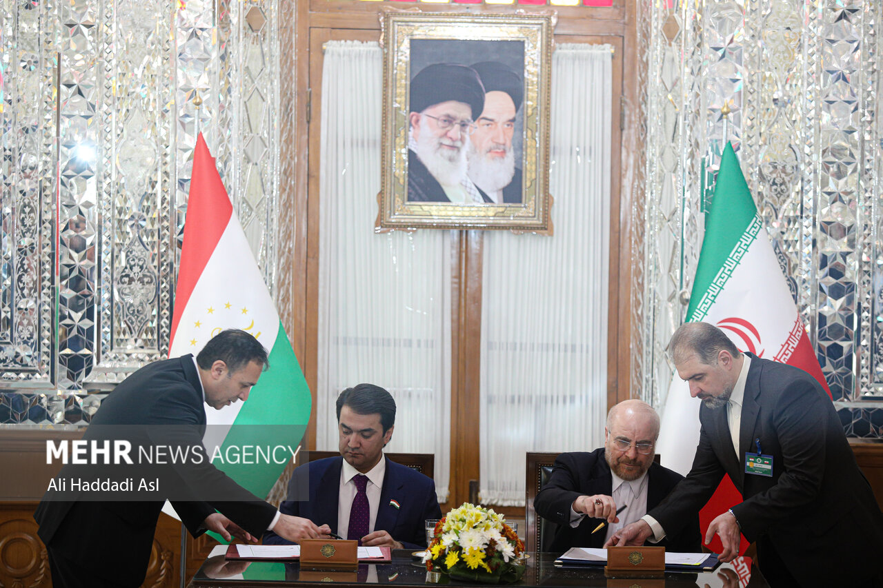 Iran, Tajikistan sign parliamentary MoU