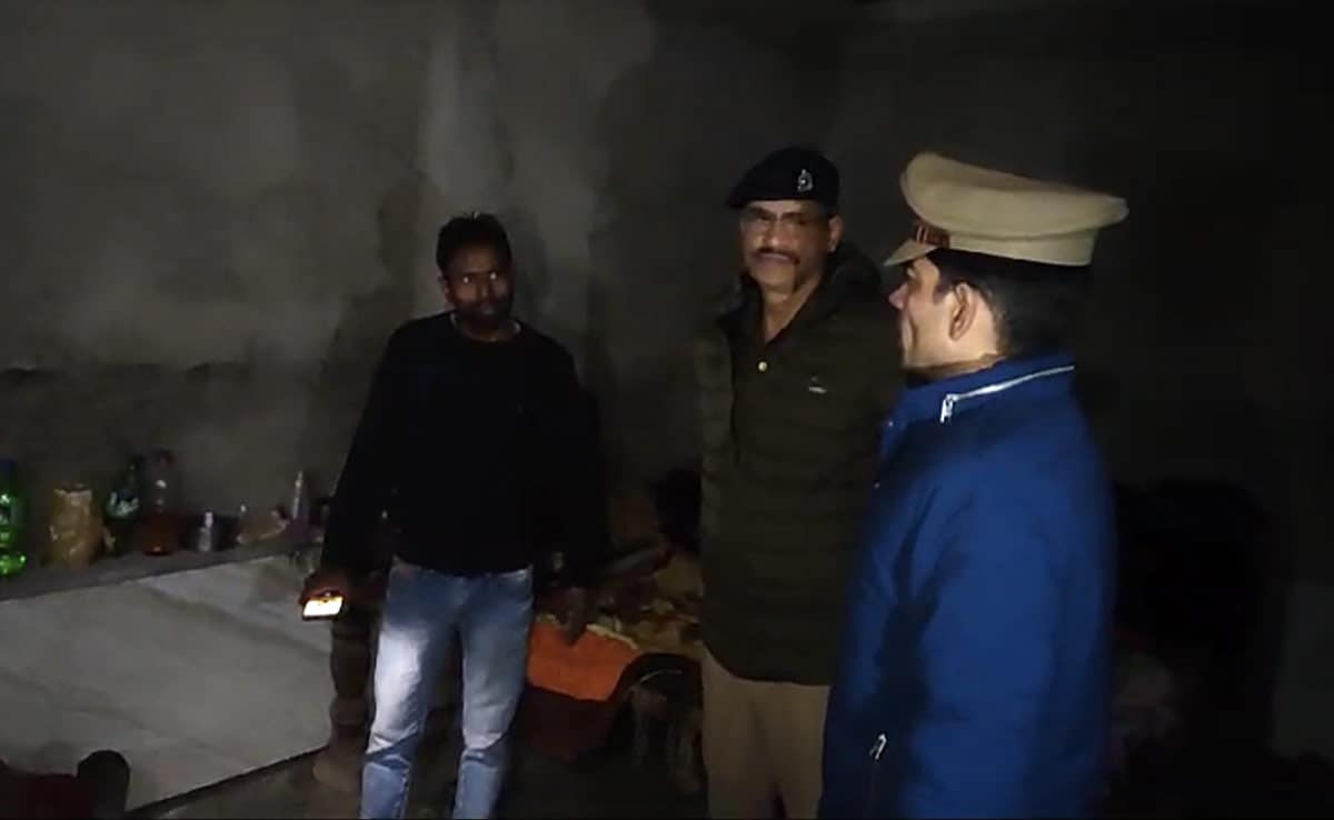 7 Members Of A Family Went To Sleep, 5 Were Found Dead Next Day In UP