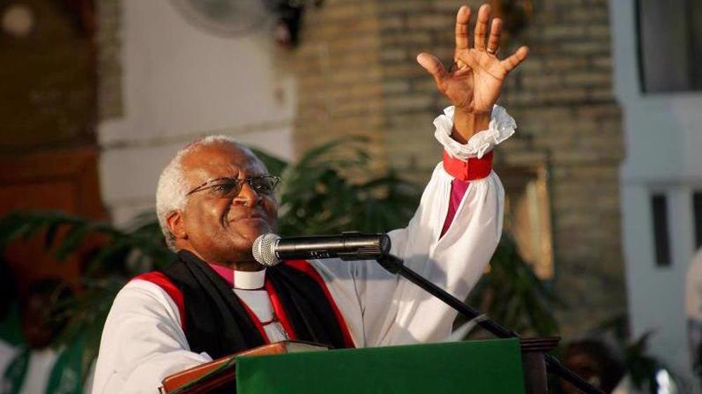 Cape Town to set up Desmond Tutu’s statue wearing Palestinian scarf