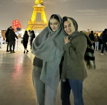 Inside Ananya Panday's Paris Album With Her "Twin Inspiration" Gauri Khan