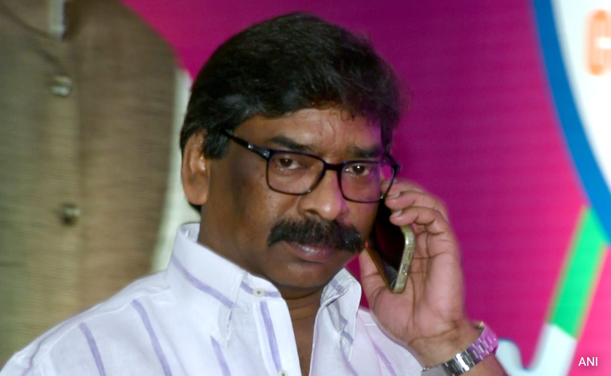 "One More Feather Of Corruption…": BJP After Hemant Soren Arrested