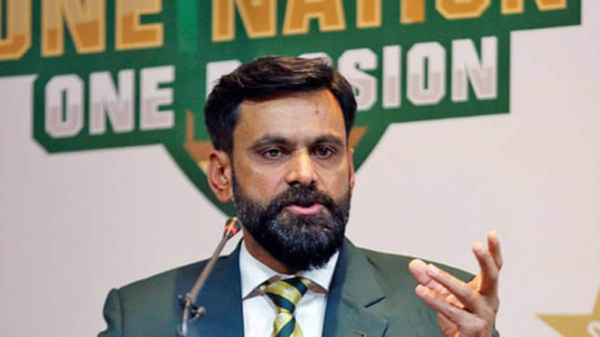 Pak Team Director Hafeez Misses Flight to Sydney ahead of 3rd Test vs Aus