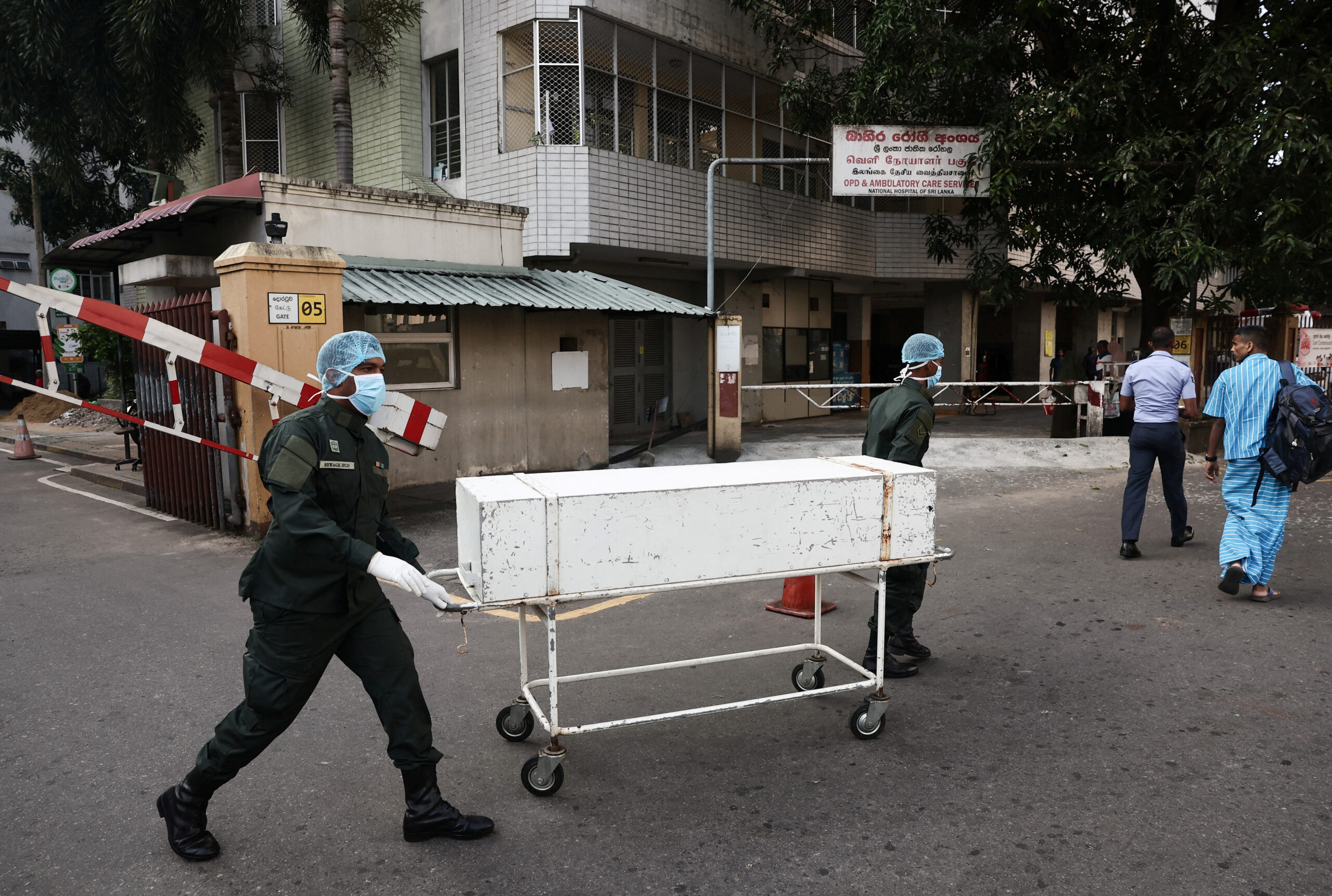 Sri Lankan Soldiers On Hospital Duties As Health Workers Strike