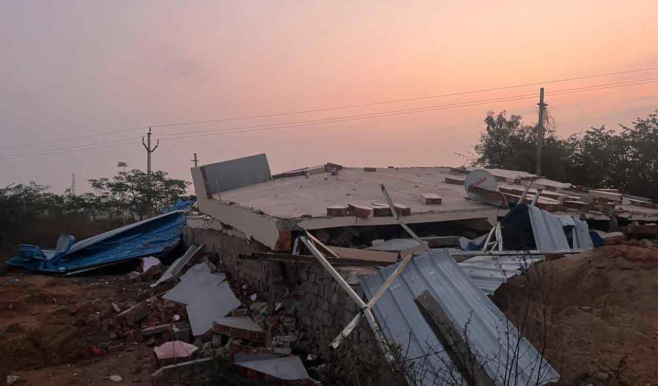 BRS office at Mallapuram demolished by Revenue officials