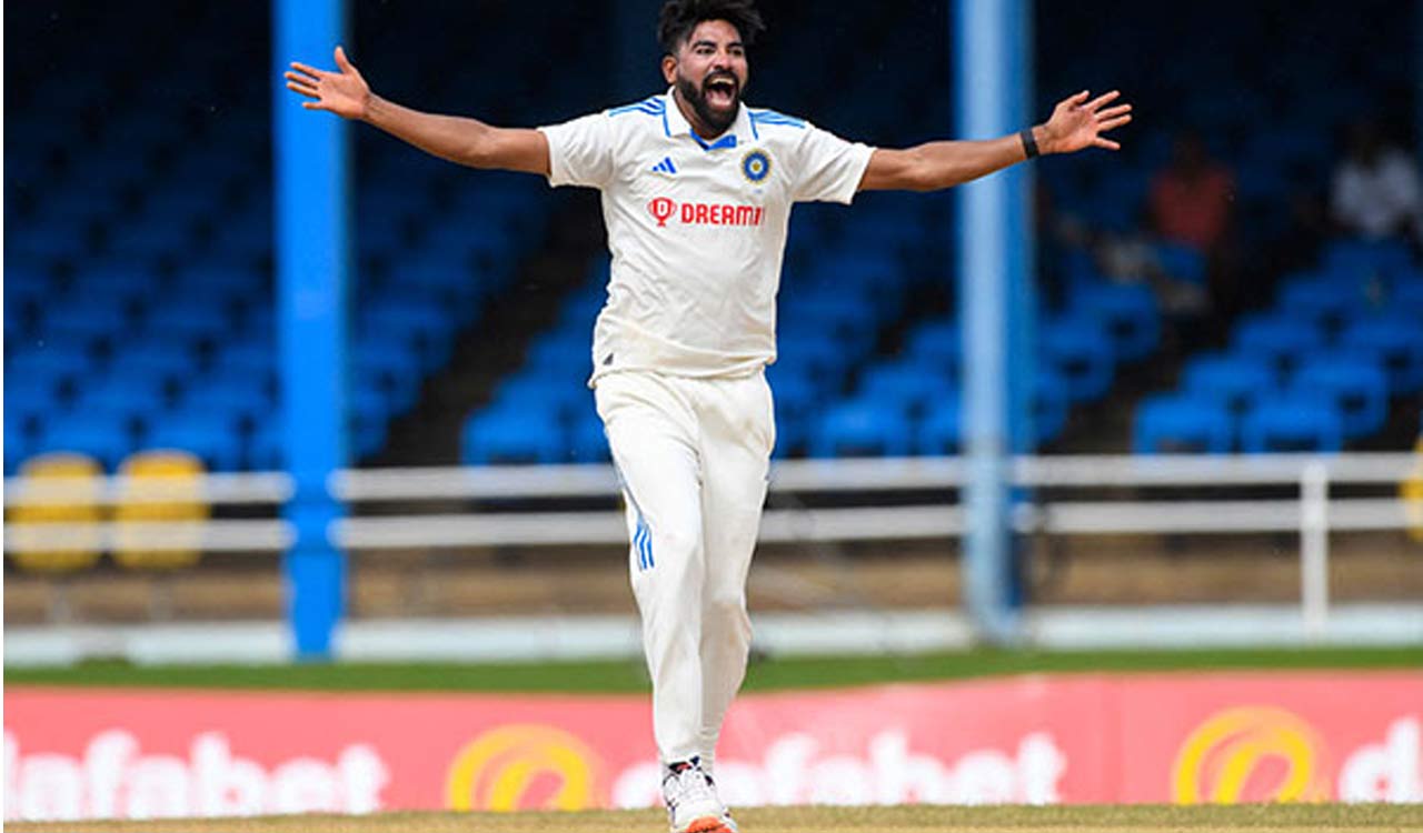 Siraj trends on social media after scalping 6 wickets against SA