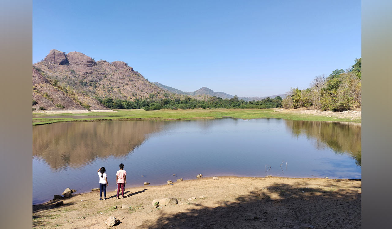 Forest dept explores Gandhari fort to promote eco-tourism in Mancherial