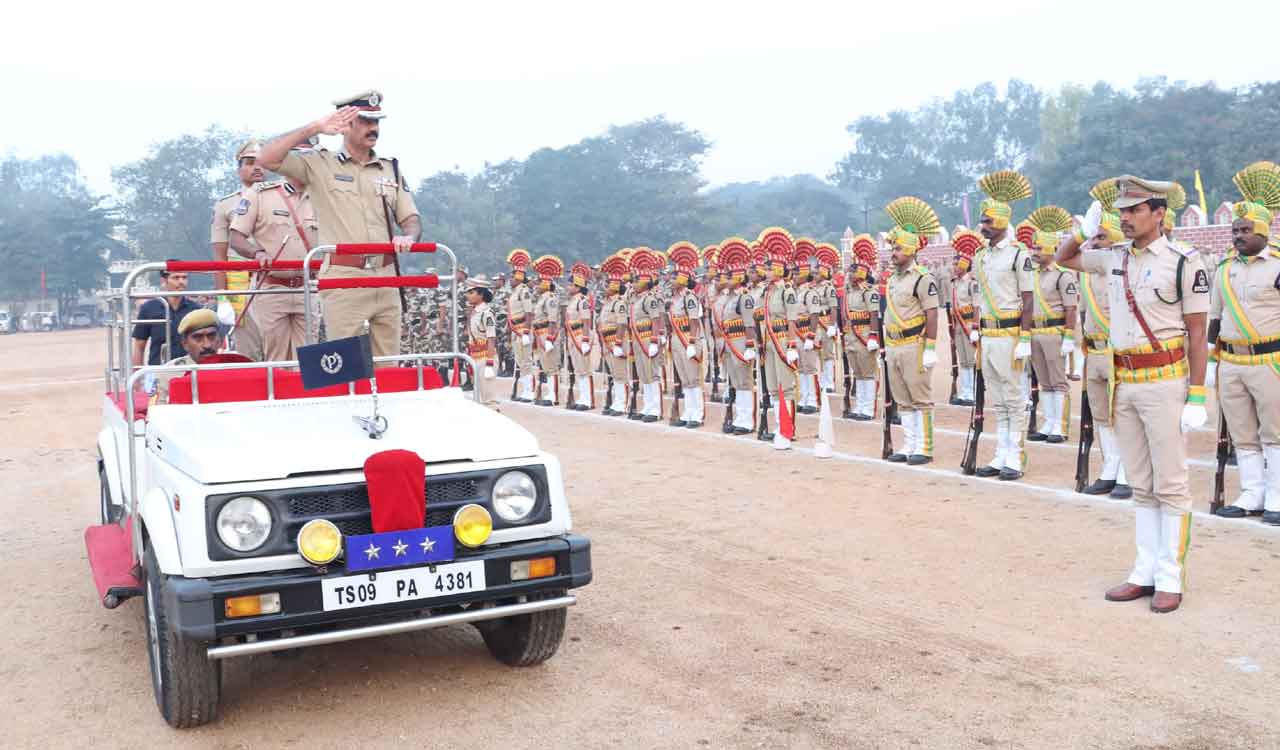 CP reviews functioning of various wings at Hyderabad Police headquarters