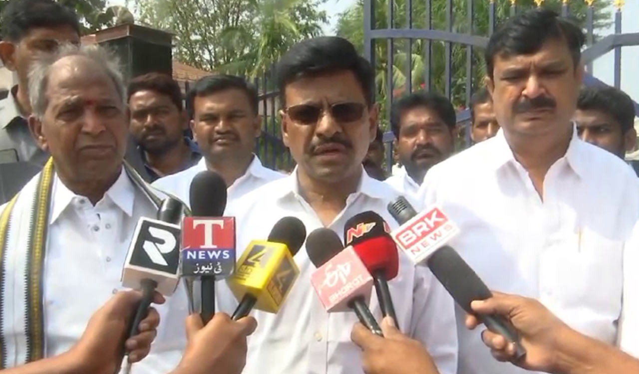 Arrest of Nagaraju a political conspiracy: MLC Madhusudan