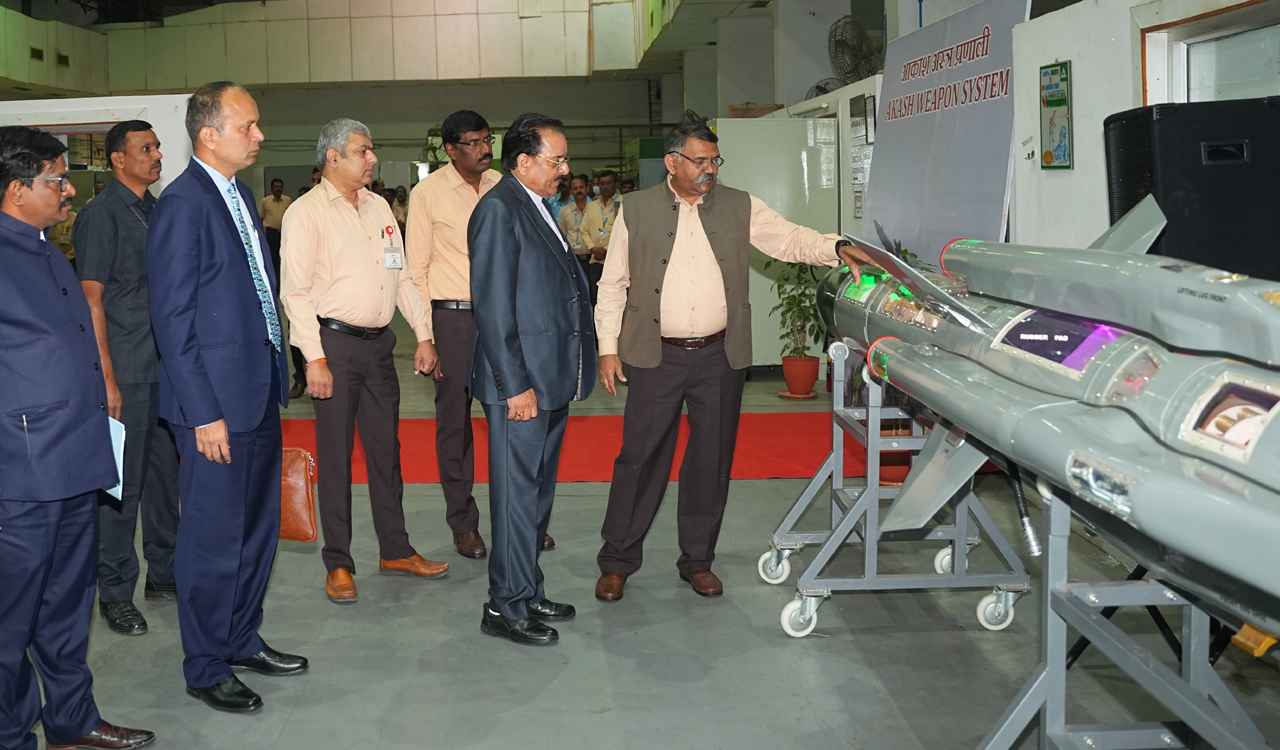 Union Minister of State for Defence flags off indigenous Astra Missiles for Indian Air Force