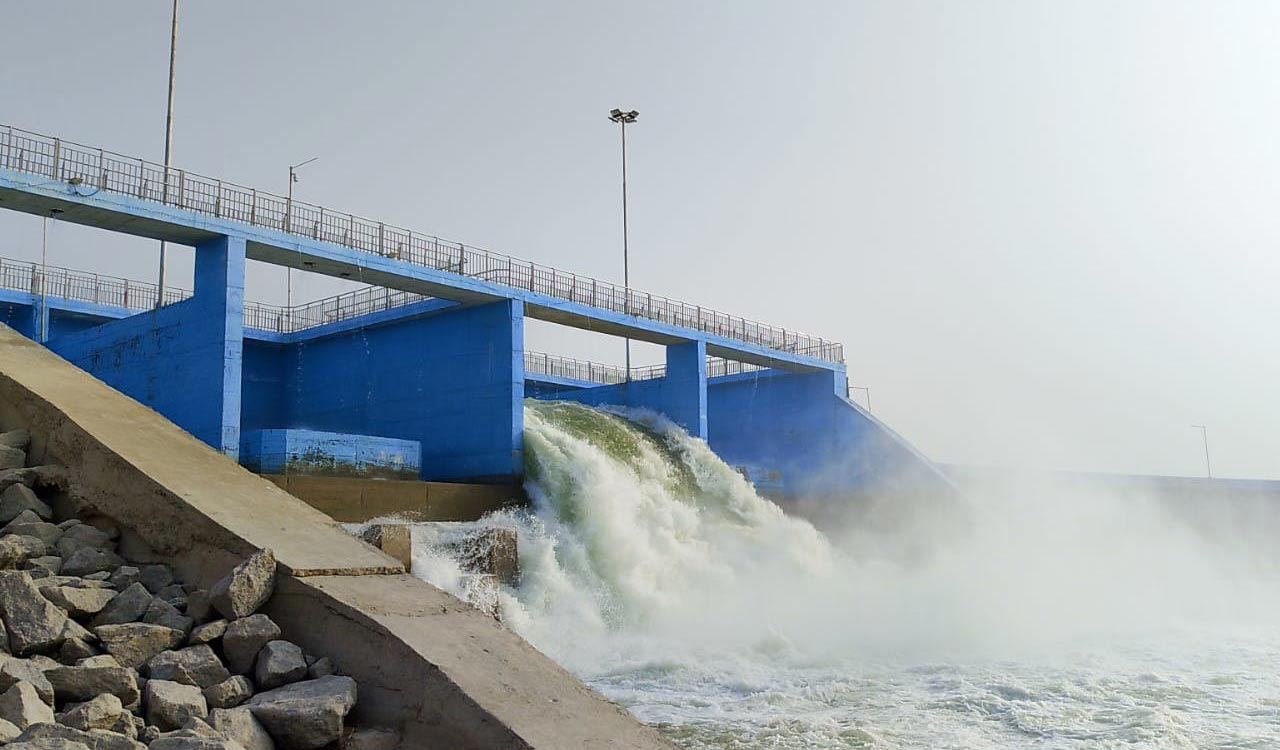 Lifting of Godavari water to Ranganayaka Sagar begins