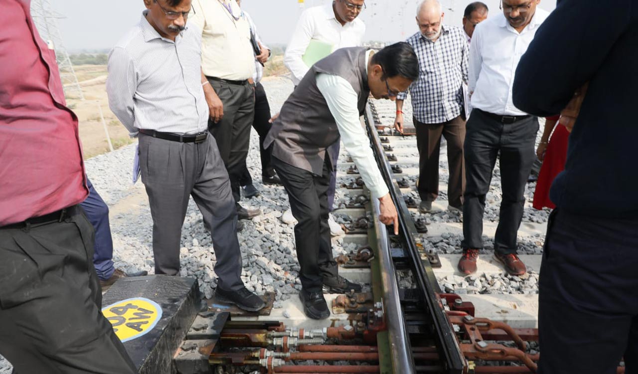 South Central Railway GM inspects railway stations