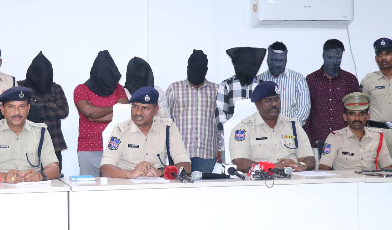 Gang stealing baseband units from towers across Telangana nabbed