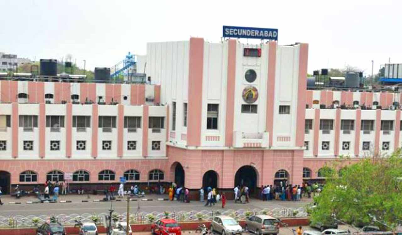 Bomb threat sparks panic at Secunderabad railway station eatery