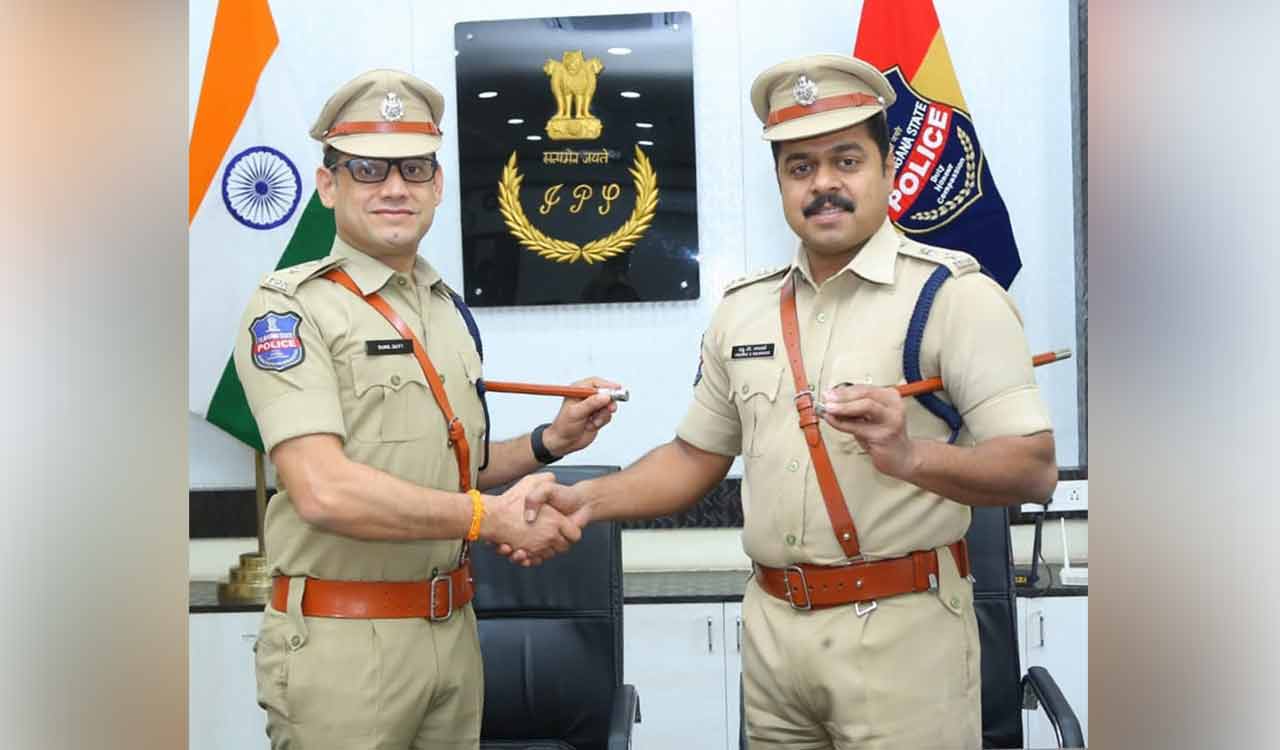 Sunil Dutt takes charge as Khammam CP