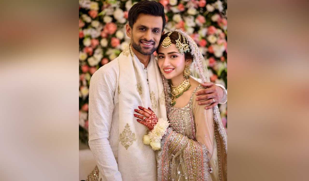 Who is Sana Javed, with whom Pakistani cricketer Shoaib Malik tied the knot