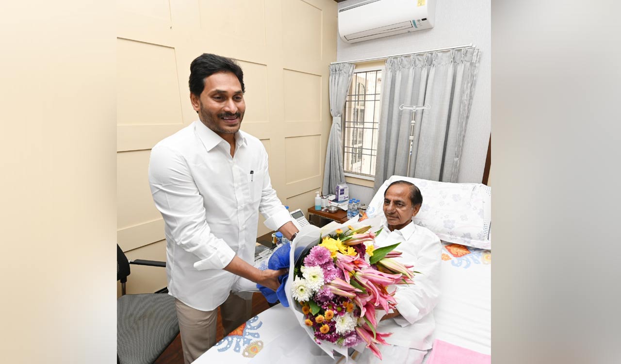 AP CM YS Jagan meets KCR in Hyderabad