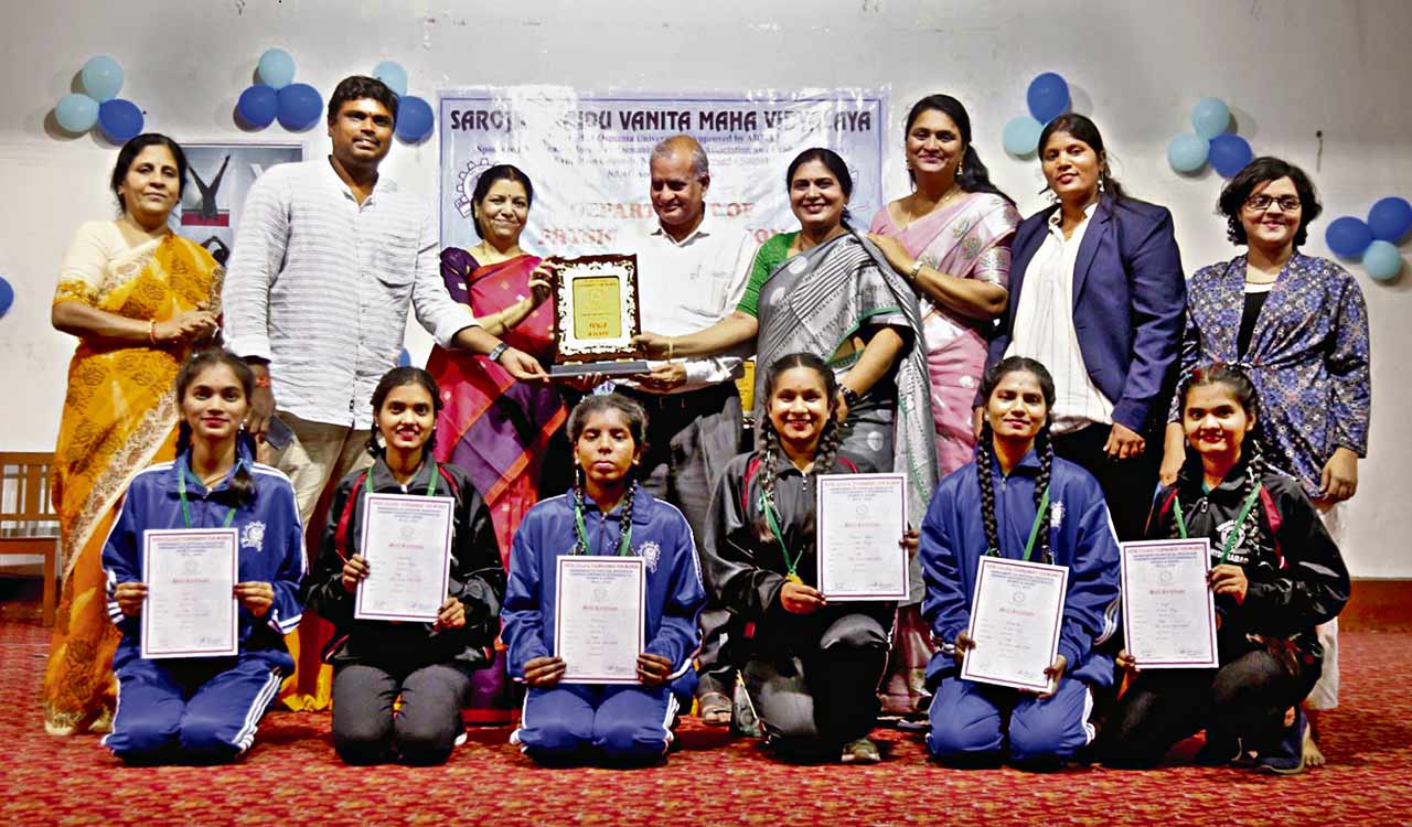 Sarojini Naidu Vanita Maha Vidyalaya emerges winner at OU Inter-Collegiate Yoga Tournament