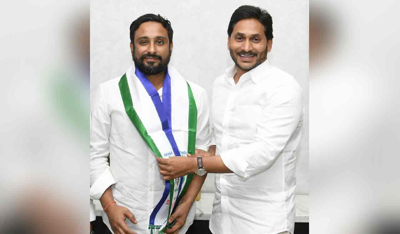 Ambati Rayudu quits YSRCP just 9 days after joining party