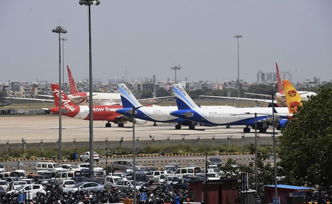 No Flights At Delhi Airport Between 10:20 am To 12:45 pm Till Republic Day