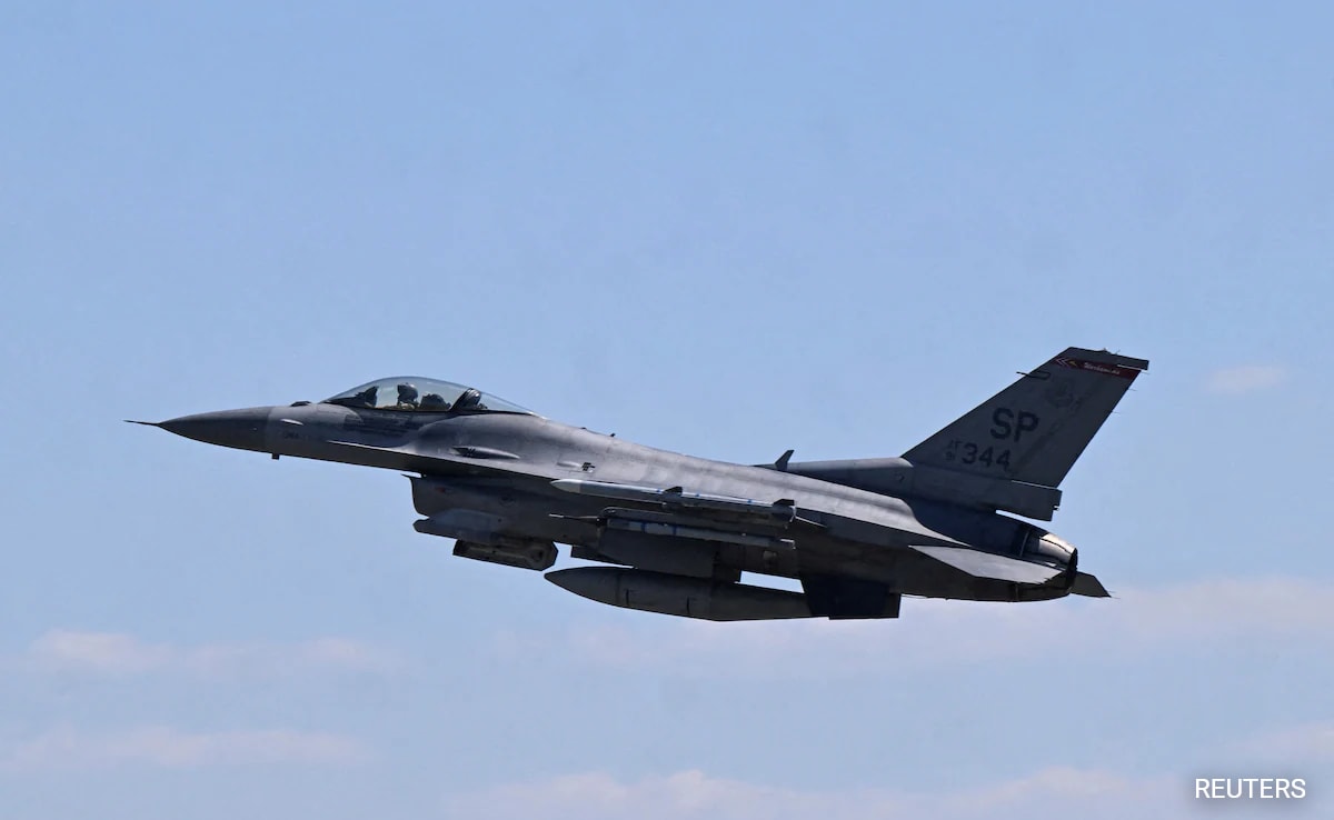 US F-16 Fighter Jet Crashes Off South Korea, Pilot Rescued