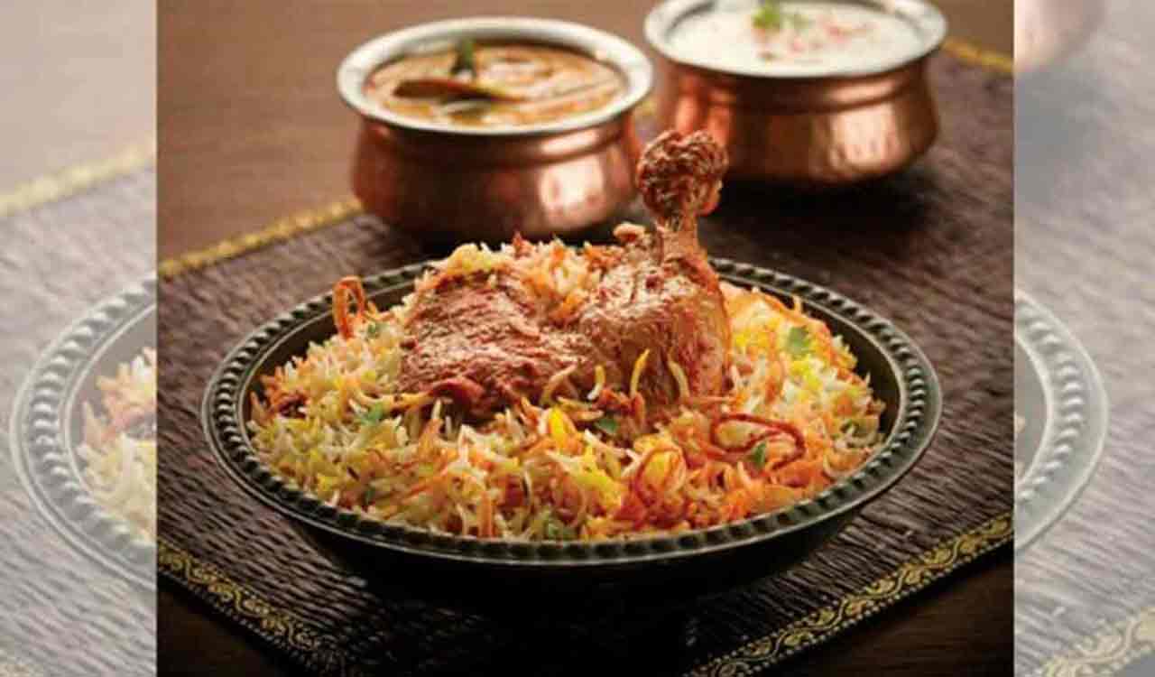 Barmy Army member savours Hyderabad’s chicken biryani at Uppal stadium