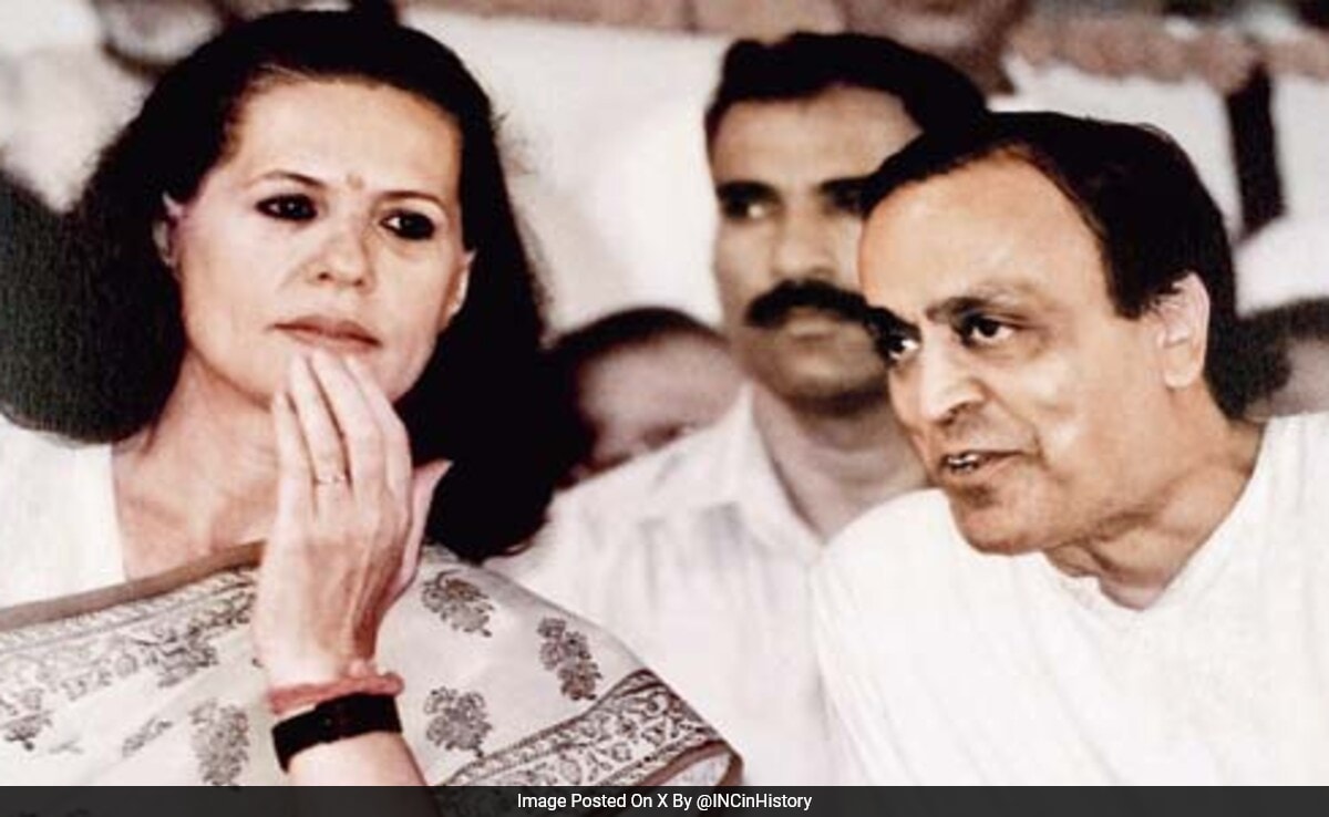 The Gandhi-Deora Ties And How Milind Deora's Exit Impacts Congress