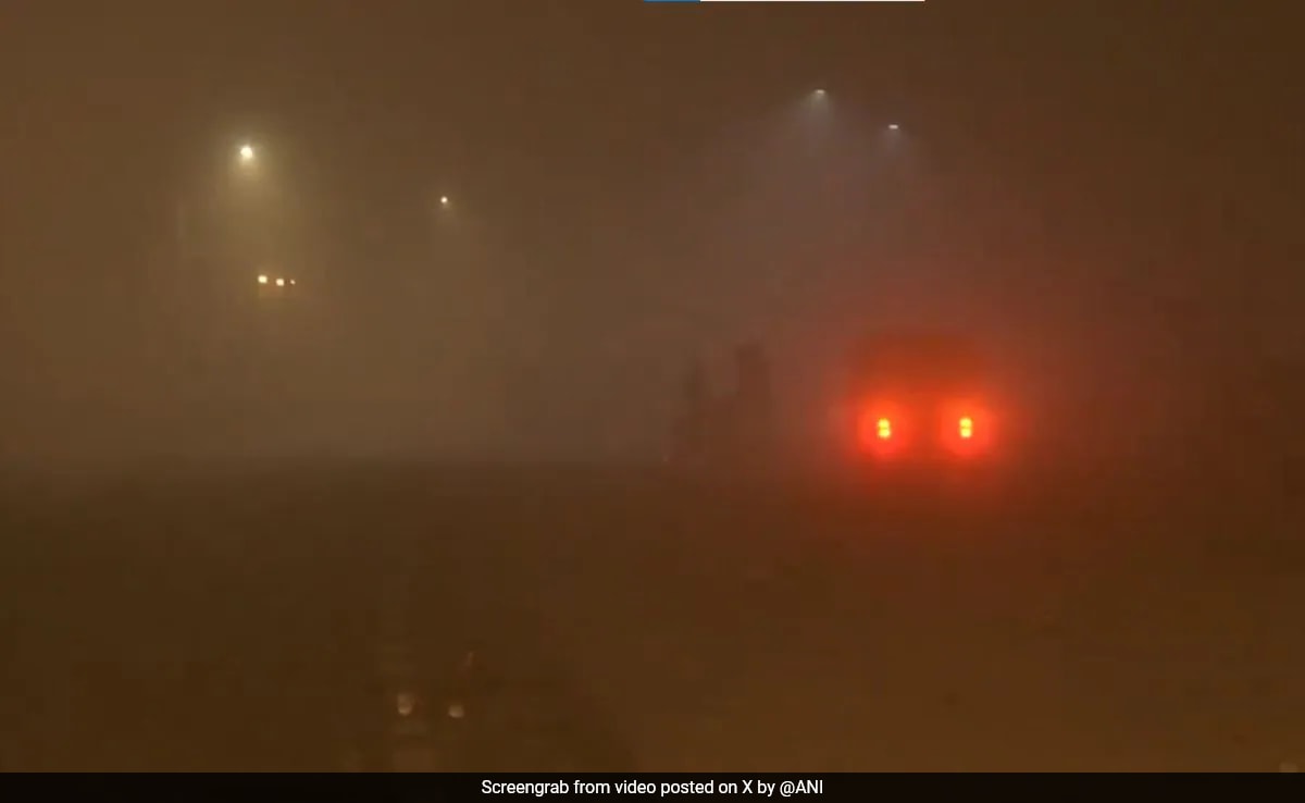 Dense Fog Engulfs Delhi, Parts Of North India, Trains, Flights Hit