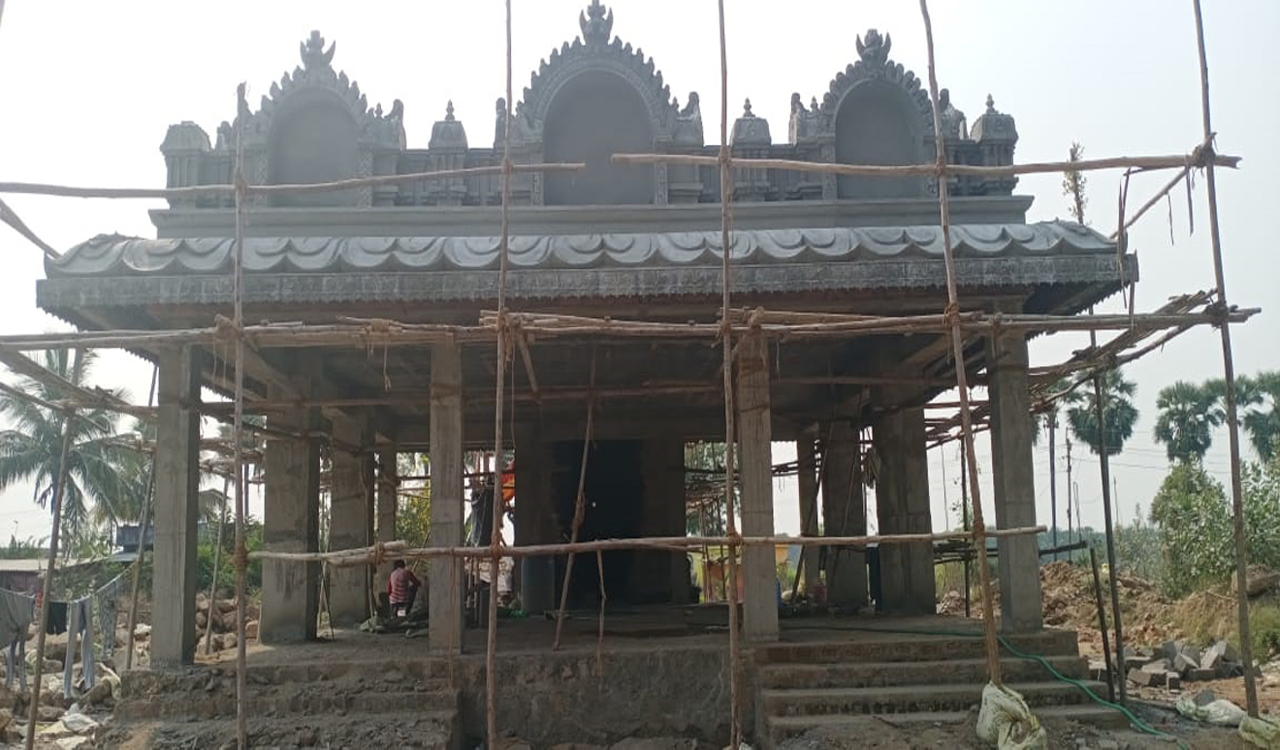 Kakatiya era temple being restored in Paloncha