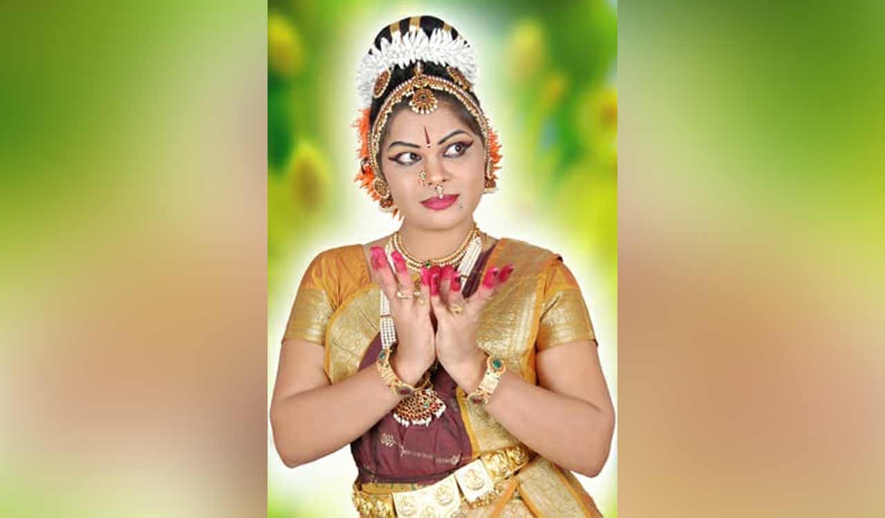 Noted Kuchipudi dance master felicitated in Mancherial