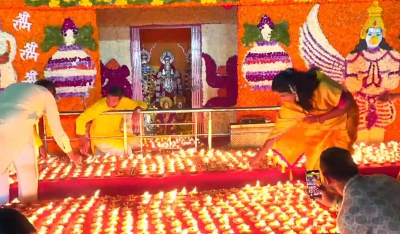 Ram Mandir Prana Pratishta: Over 1,000 diyas illuminate Bhagyalakshmi mandir at Charminar