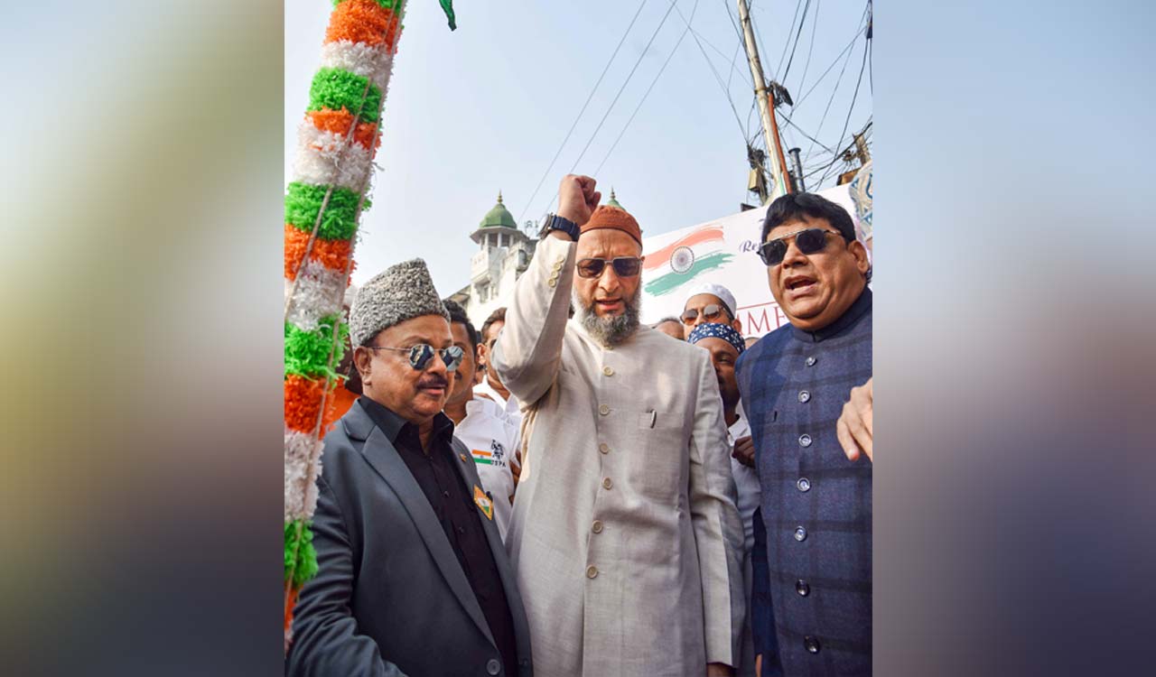 AIMIM chief Owaisi unfurls National Flag, sings National Anthem on 75th Republic Day