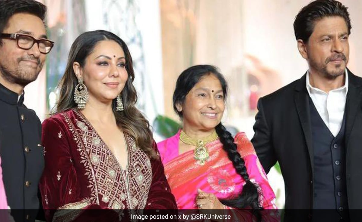 SRK And His Wife Gauri Attend Aamir's Daughter Ira's Wedding Reception